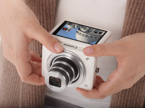 Nên mua máy ảnh compact nào đi du lịch
