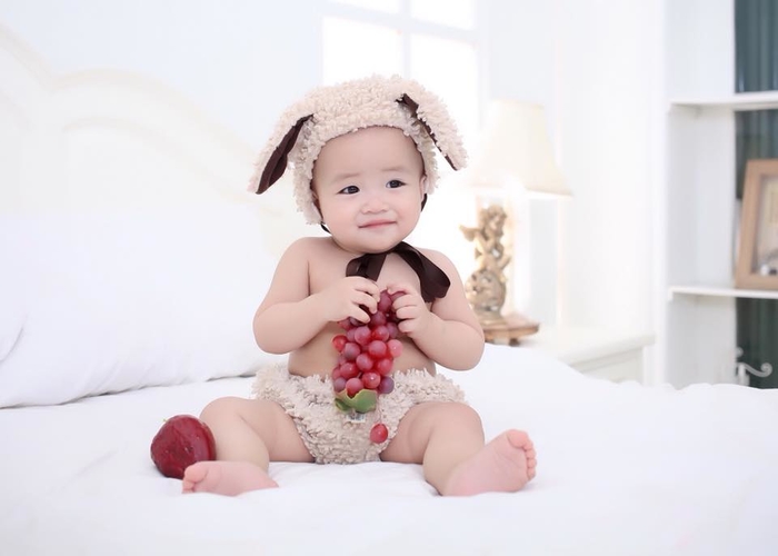 Mẹ ơi con ăn chùm nho này nhé