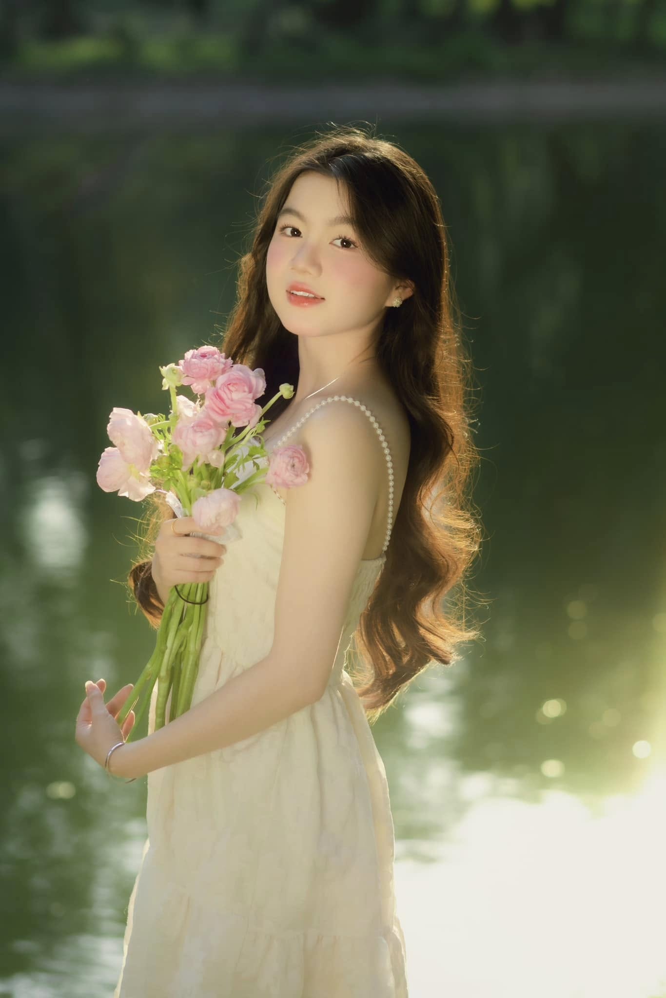 Chân Ái - Nguyễn Ngọc Long
